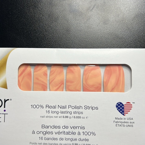 Color Street Nail Strip - Picture 2 of 4